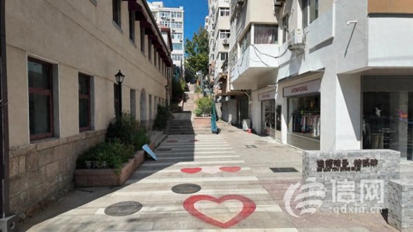 牛弘配资 青岛无棣路历史街区焕新 “波螺油子·拾贰阶”激活老城烟火气